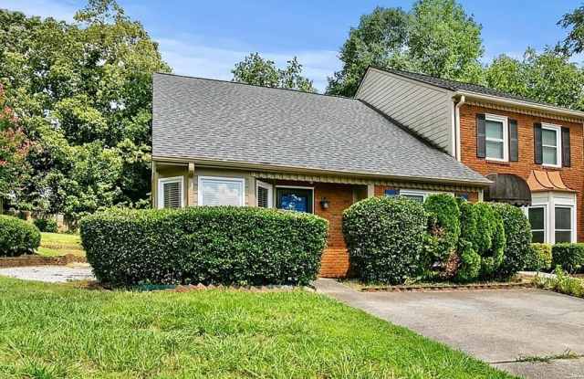 1140 Magnolia Way SE Gallery 1