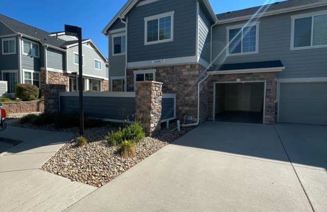 2 Bedroom Townhouse Near McKay Lake Available Now!! Gallery 1