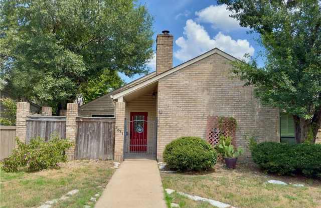 2611 Rustling Oaks Drive photos photos 2611 Rustling Oaks Drive photos photos