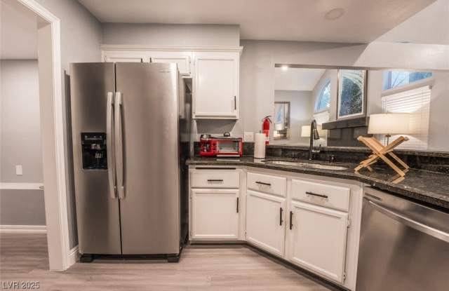 3220 Shoreheight Street photos photos