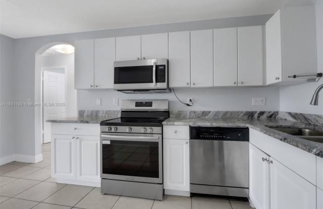 2401 Xelda Ave N - 2401 Xelda Avenue North, Lehigh Acres, FL 33971