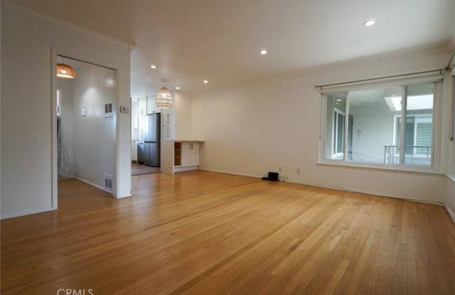 2105 E Ocean photos photos 2105 E Ocean photos photos