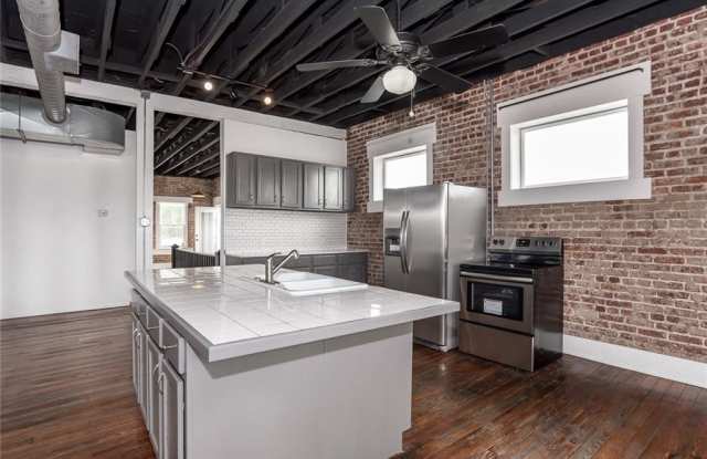 100  SE 2nd  AVE Gallery 3
