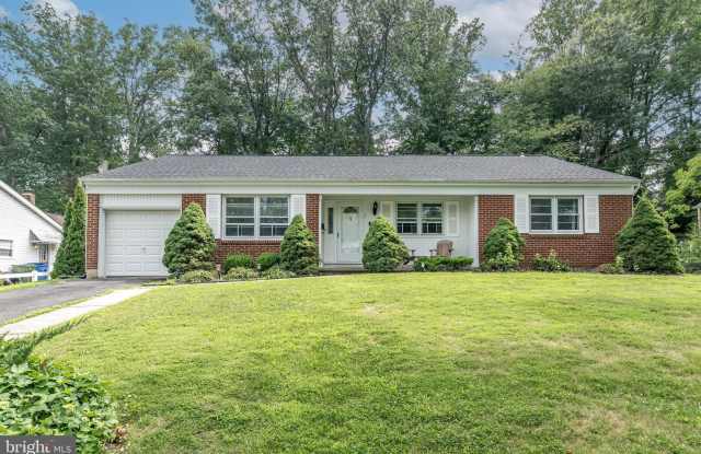 1744 LARK LANE - 1744 Lark Lane, Springdale, NJ 08003