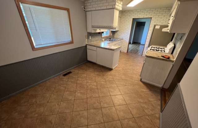 11828 Monroe Circle Northeast Gallery 4