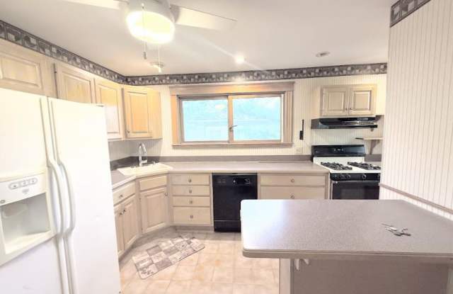 8 Belmont St. photos photos