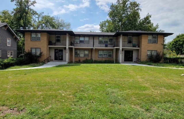 2820 Kingman Blvd photos photos