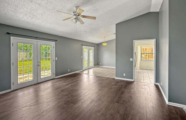 136 Cherry Point Drive Gallery 3
