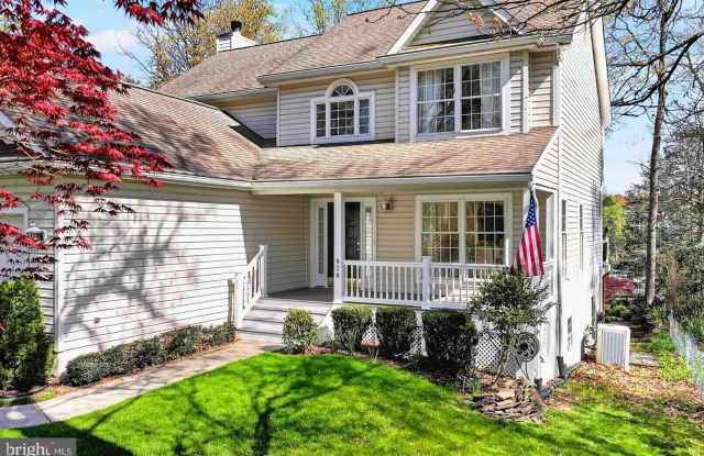 928 WATERVIEW Drive Gallery 2