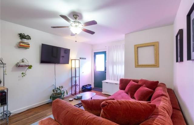 561 Formwalt Street SW photos photos