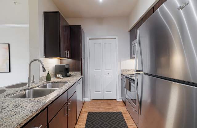 7970 Grand Gallery 4