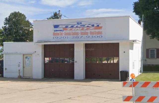 1749 Broadway Avenue - 1 photos photos