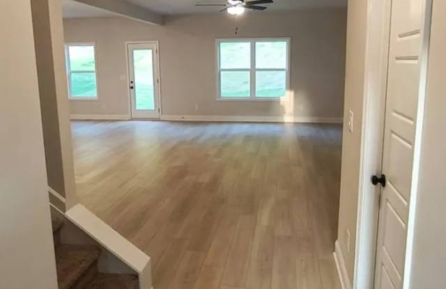 185 Station Overlook Drive Gallery 2