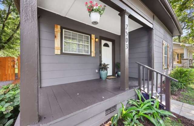 3 Bedroom 1 bath Bungalow Gallery 3