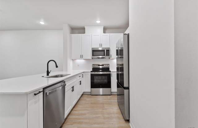 1164 & 1168 E Earle Gallery 2