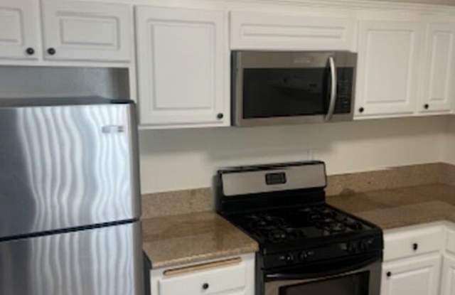 760 Earlham St photos photos