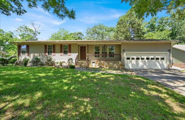 3 Bedroom, 2 Bath home. - 1733 Northwest Drive Northwest, Cullman, AL 35055