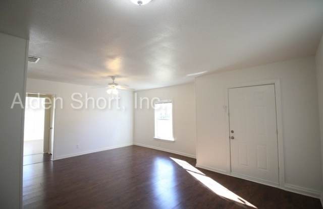 11302 Stallcup Drive Gallery 4