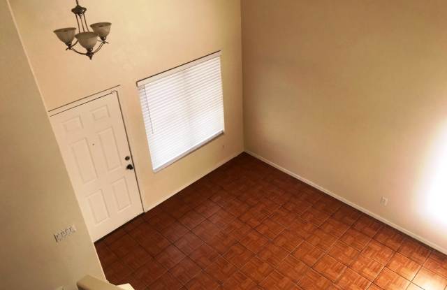 10660 W POINSETTIA Drive Gallery 3