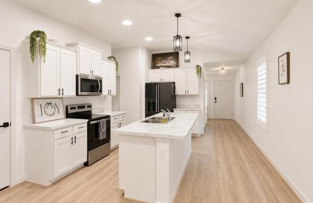 6068 BUCKING BRONCO Drive Gallery 2