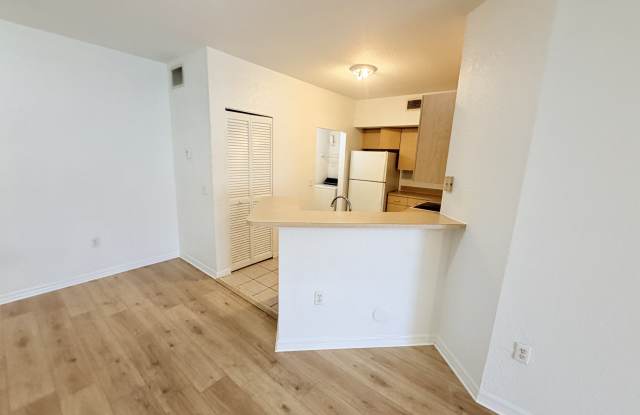 1302 Belmont Lane, #1302 - 1 Gallery 4