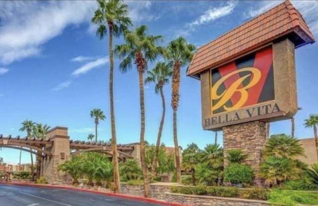 4941 River Glen Dr Gallery 1