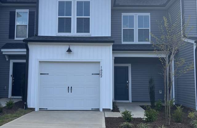 1022 Poets Walk Road - 1 photos photos
