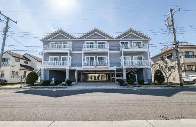210 N Madison Ave photos photos