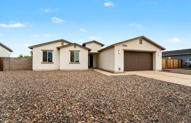 NO HOA! 2024 Build w/ RV Gate, Quartz Kitchen & 4 Spacious Bedrooms photos photos