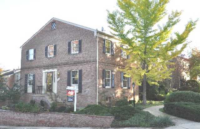 3151 Fairbury Ln - 3151 Fairbury Lane, Merrifield, VA 22031