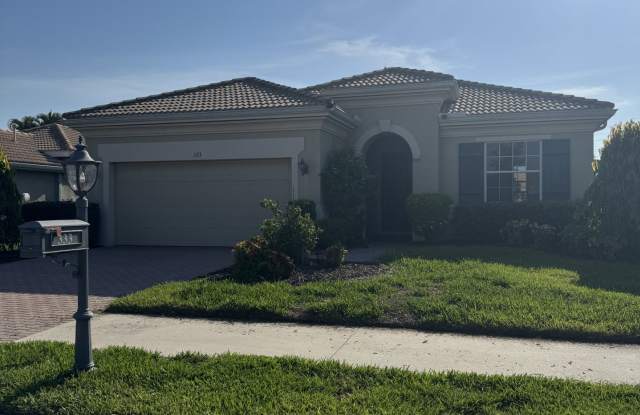 333 Cipriani Way photos photos