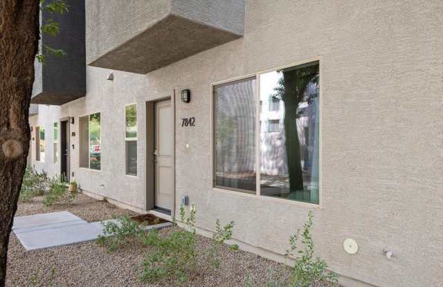 7842 N 20TH Glen Gallery 4