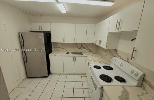 13701 Kendale Lakes Cir Gallery 3