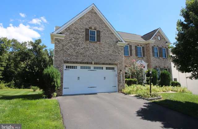 26038 BLACKBERRY KNOLL Gallery 1