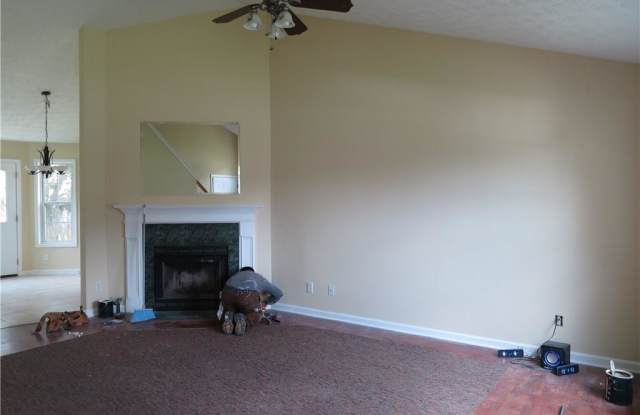 1550 Racquet Club Drive Gallery 4