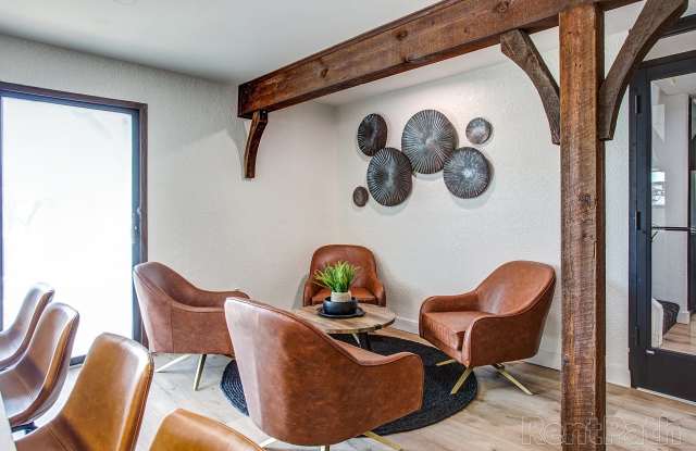 Puckett Pointe Gallery 2
