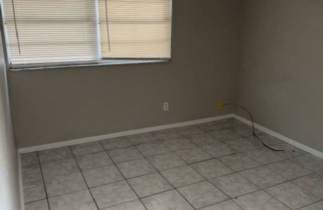 Charming 3-Bedroom Home in St. Petersburg! Gallery 4