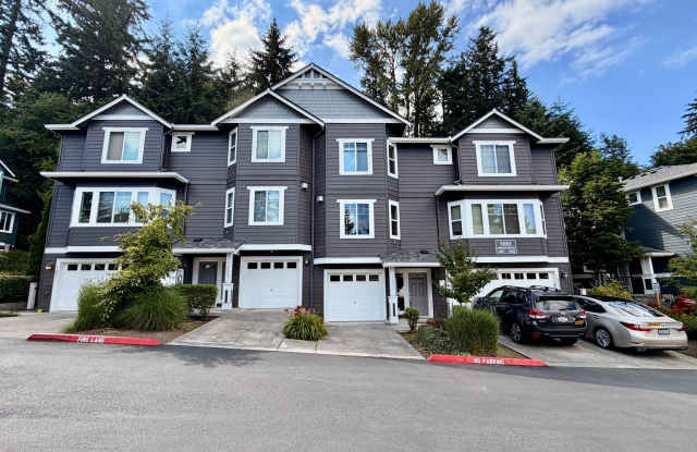 Spacious 2 Bed 2.5 Bath Lakemont Townhome with Greenbelt Views. photos photos