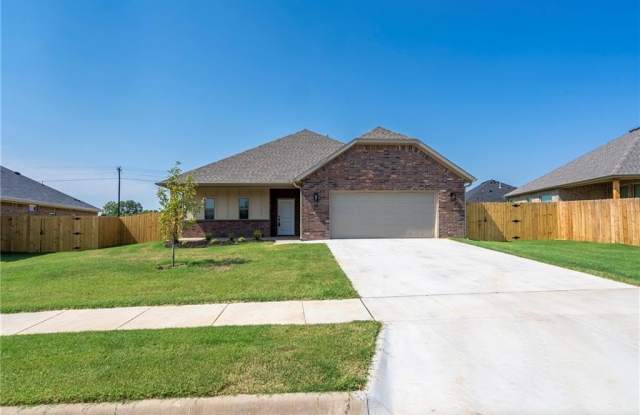 28  W Gilpin  ST - 28 West Gilpin Street, Farmington, AR 72730