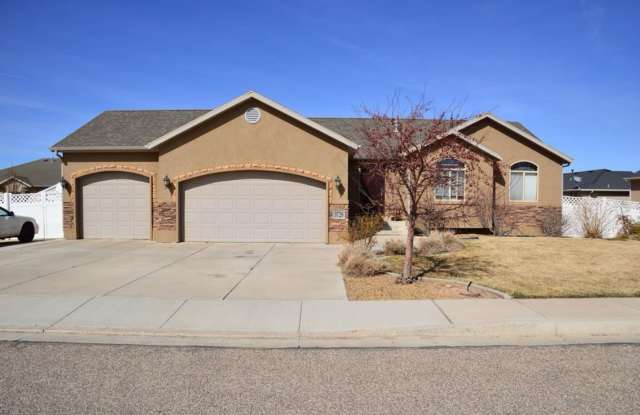Beautiful Home!! - 3728 1375 North Street, Cedar City, UT 84721