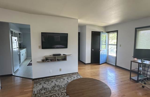 9013 West Tripoli Avenue photos photos