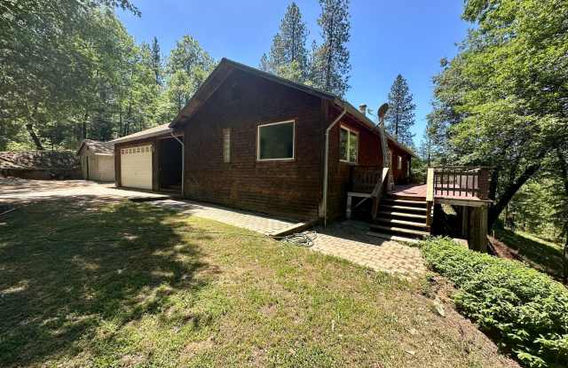 4 Bedroom 2.5 Bathroom Home on 2 Acres Close to Hwy 49 photos photos