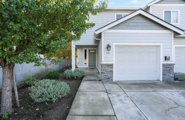 MOVE IN SPECIAL: HALF OFF FIRST MONTH'S RENT! 4 Bedroom 2.5 bath Duplex photos photos MOVE IN SPECIAL: HALF OFF FIRST MONTH'S RENT! 4 Bedroom 2.5 bath Duplex photos photos