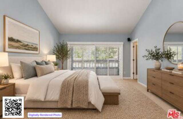17207 Palisades Circle Gallery 1