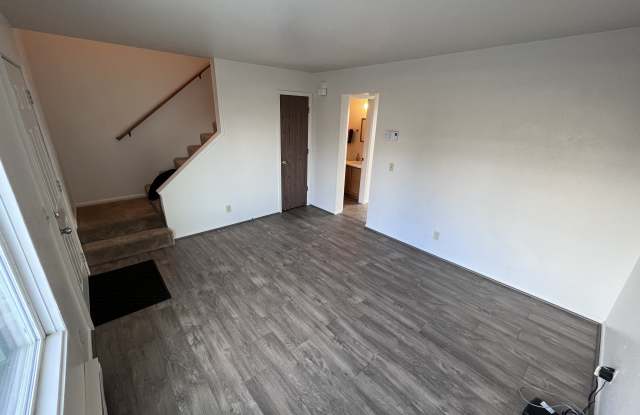 1283 Redwood Cir Gallery 4