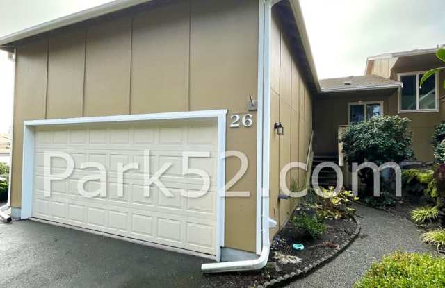 2 Bedroom Plus Loft - University Place Duplex - 7117 40th Street West, University Place, WA 98466