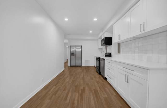 2937 N washtenaw Avenue Gallery 2