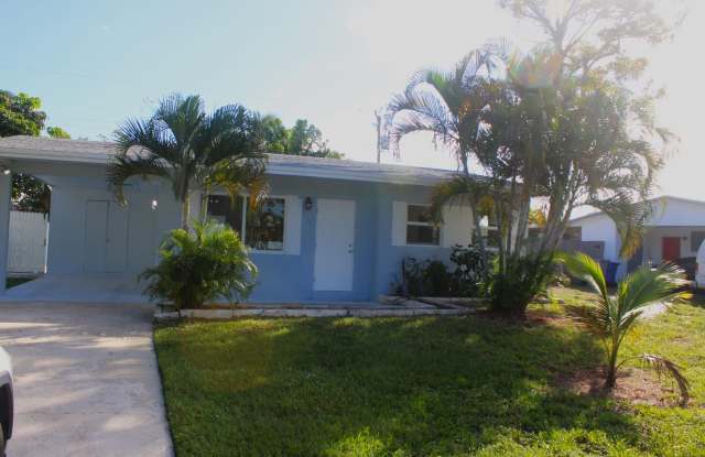 2630 NE 8th Avenue photos photos