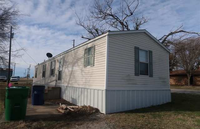 500 E Main Street - 500 East Main Street, Decatur, TX 76234