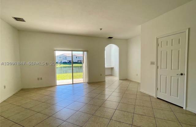4304 SW 131st Ln Gallery 4